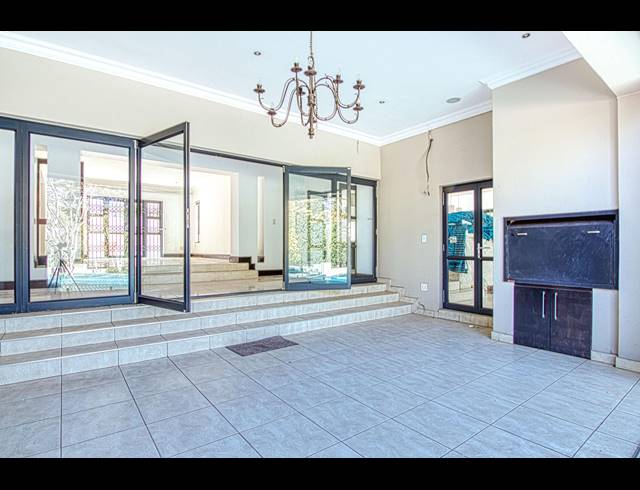4 BEDROOM HOUSE TO LET IN CRAIGAVON